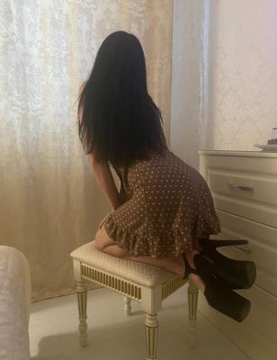 Лана Новенькая), индивидуалка