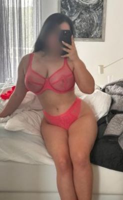 Сандра — знакомства для секса в Сургуте