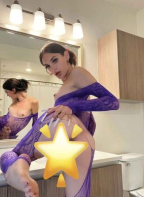 САРА С СЮРПРИЗОМ , анкетные фото